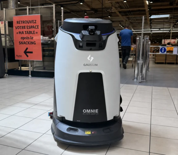 Auchan Deploys Gausium Omnie Autonomous Cleaning Robots Across French Supermarkets