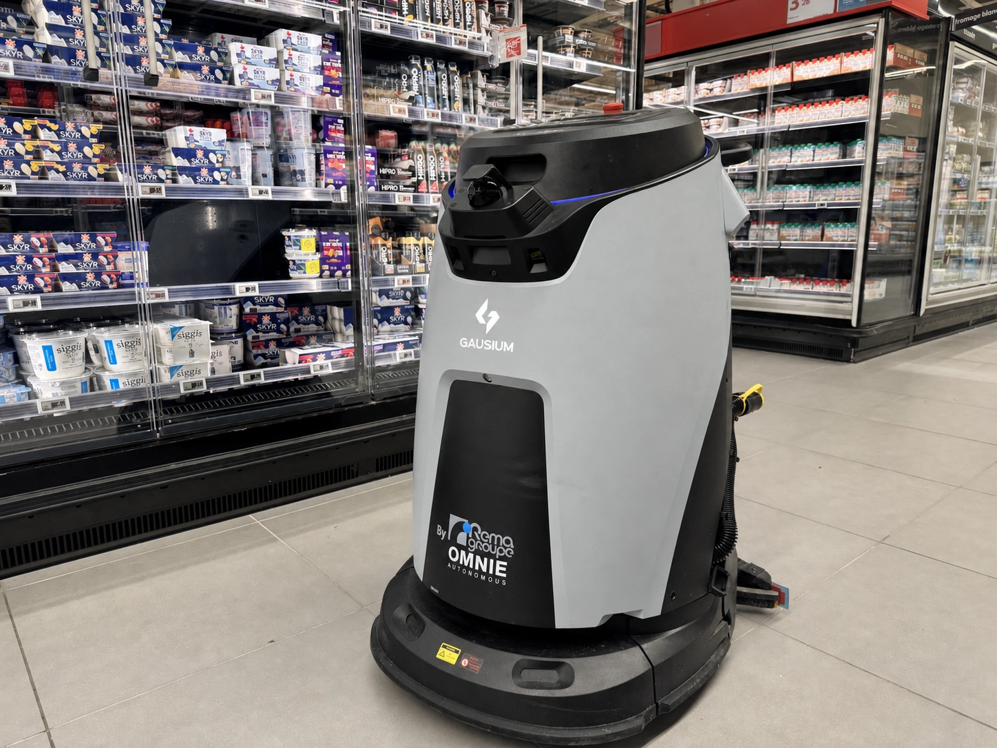 cleaning robot, store cleaning robot, supermarket cleaning robot
