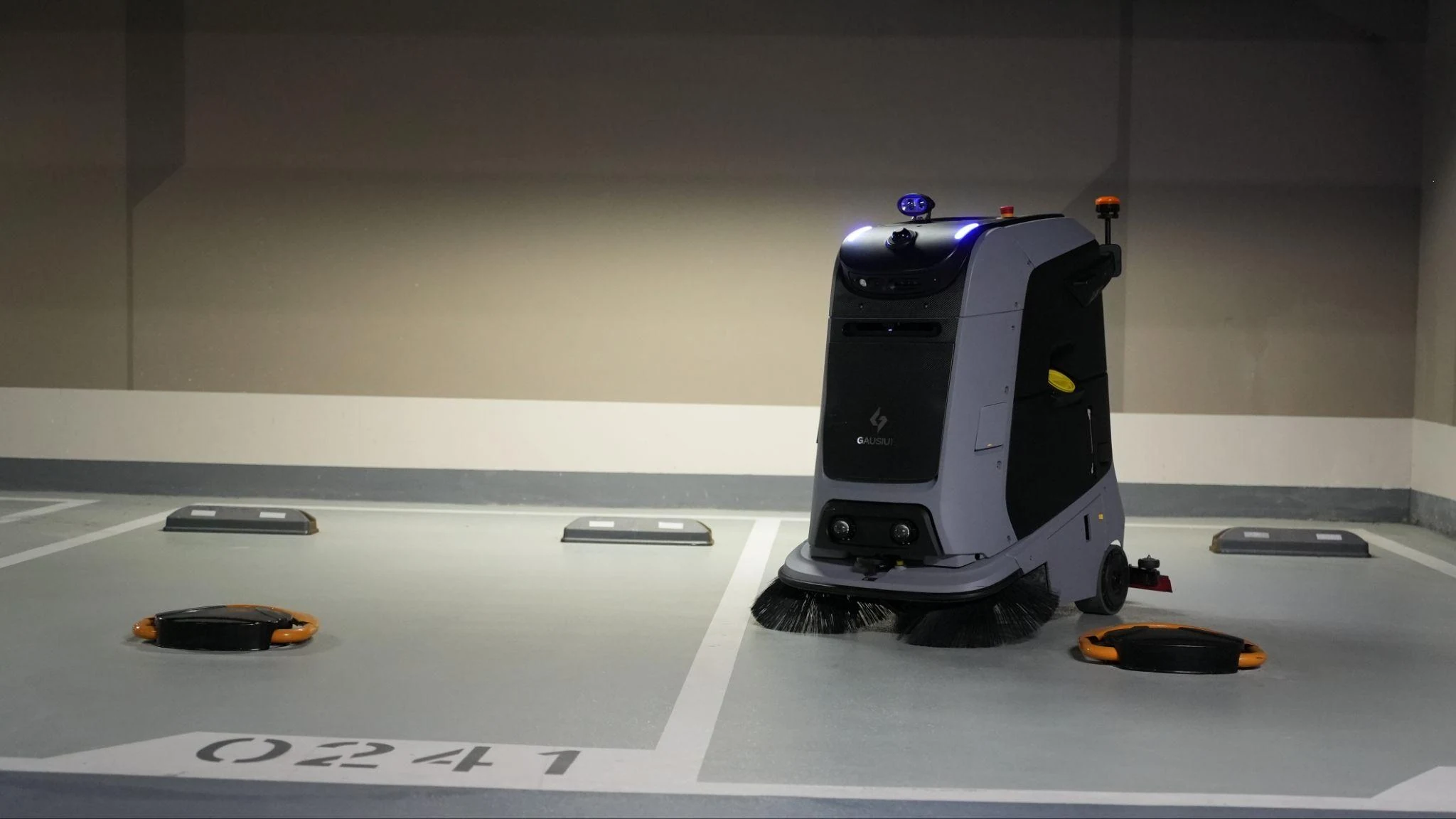 How to Choose a Sweep-and-Scrub Cleaning Robot | Gausium