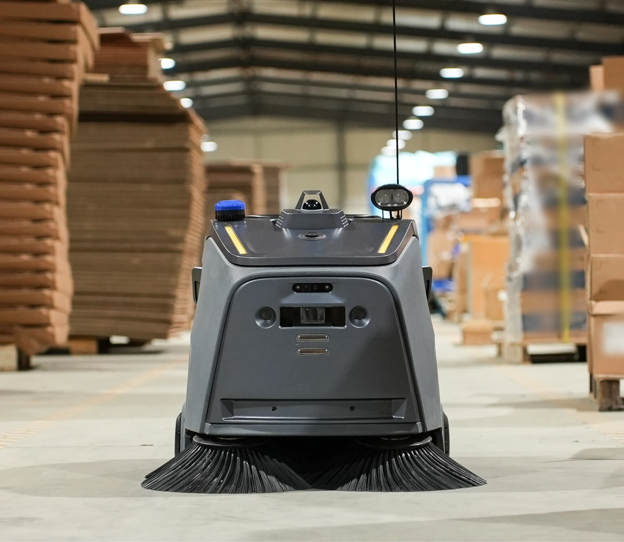 Industrial Floor Scrubbers for Factories: 4 Criteria That Decide